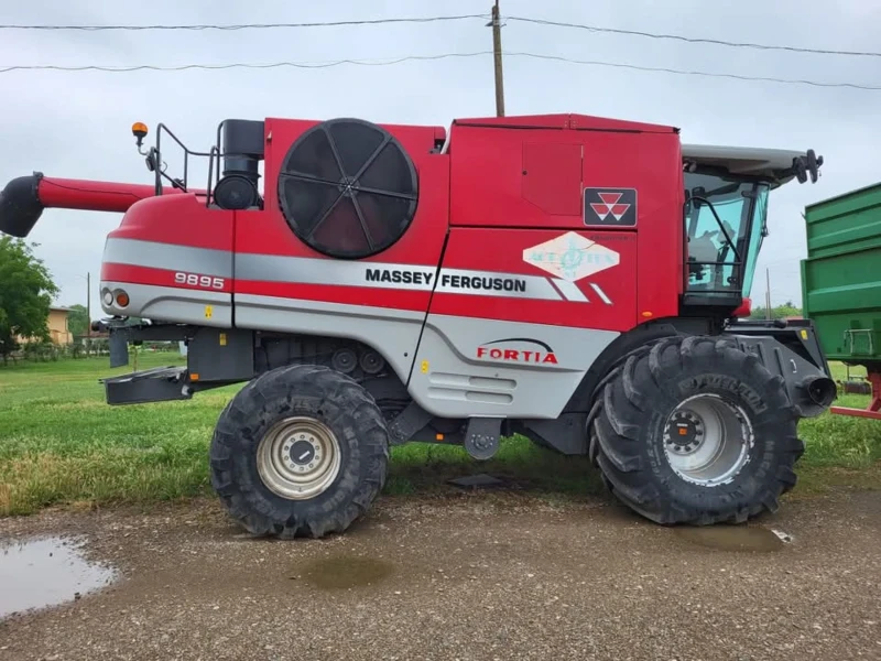 Комбайн Massey Ferguson Fortia 9895, снимка 2 - Селскостопанска техника - 49224290