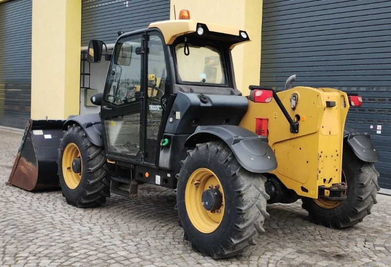 Телескопичен товарач Caterpillar TH337C, снимка 4 - Селскостопанска техника - 49648987