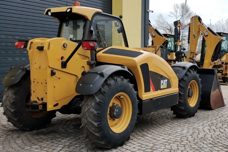 Телескопичен товарач Caterpillar TH337C, снимка 3 - Селскостопанска техника - 49648987