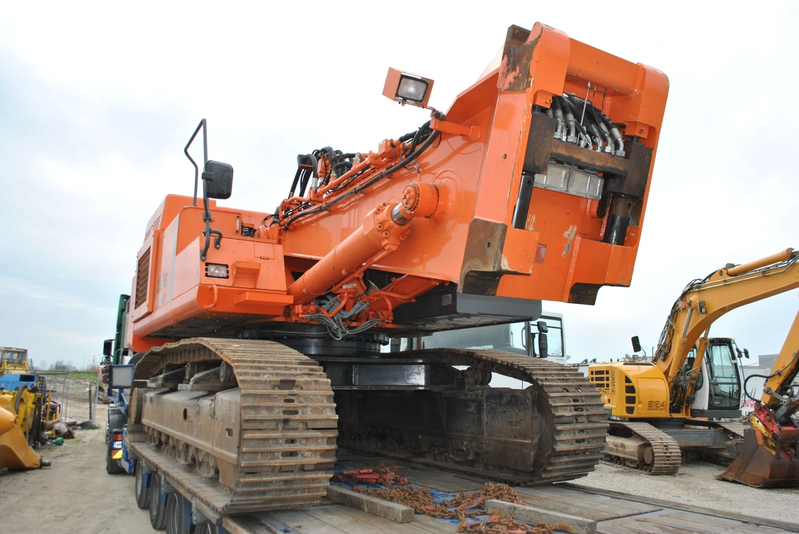  Hitachi ZX 470 LCH-3, 28   | Mobile.bg   15