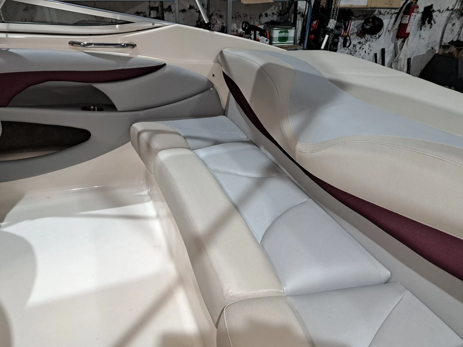 Моторна яхта Glastron GXL185, снимка 10 - Воден транспорт - 53782726