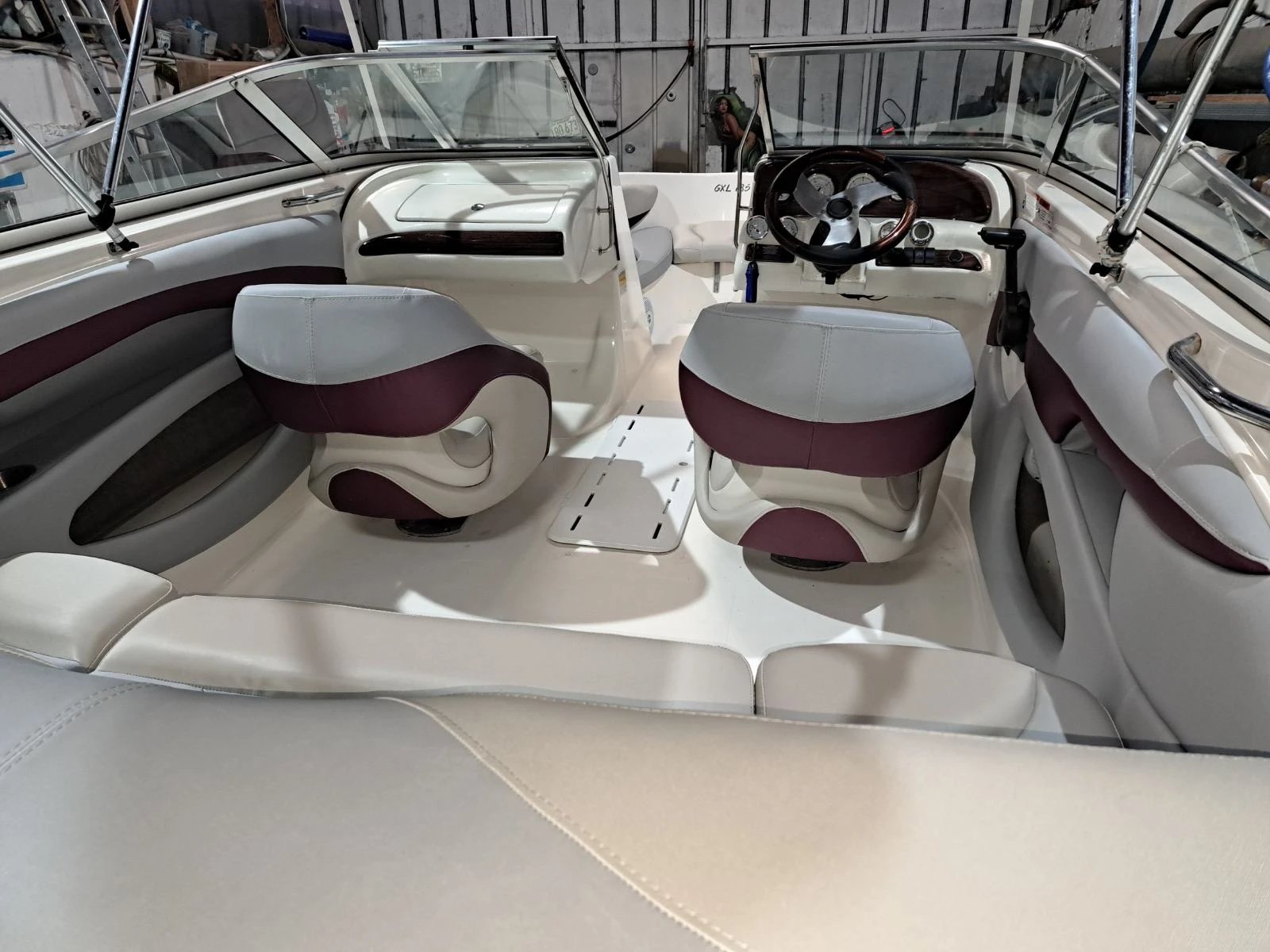 Моторна яхта Glastron GXL185, снимка 8 - Воден транспорт - 53782726