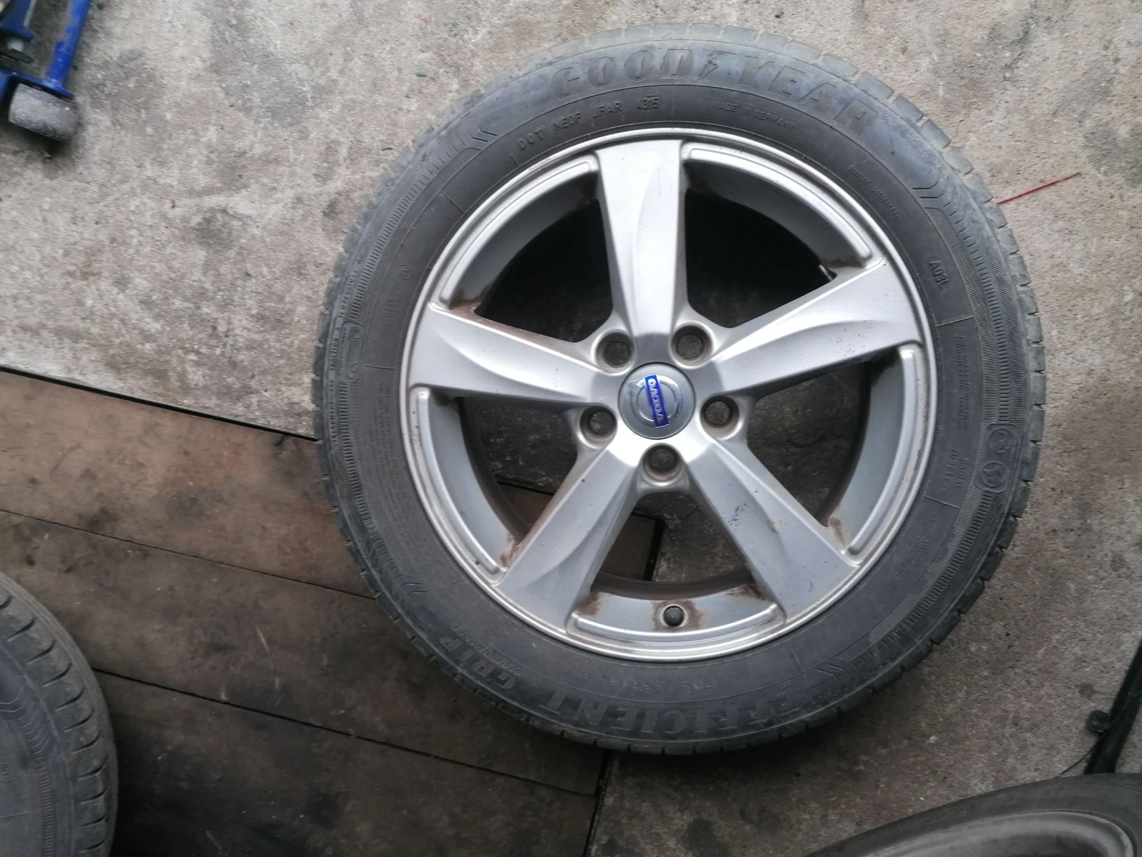 ���� � ������ 205/55R16 �� Volvo | Mobile.bg � ����������� 1