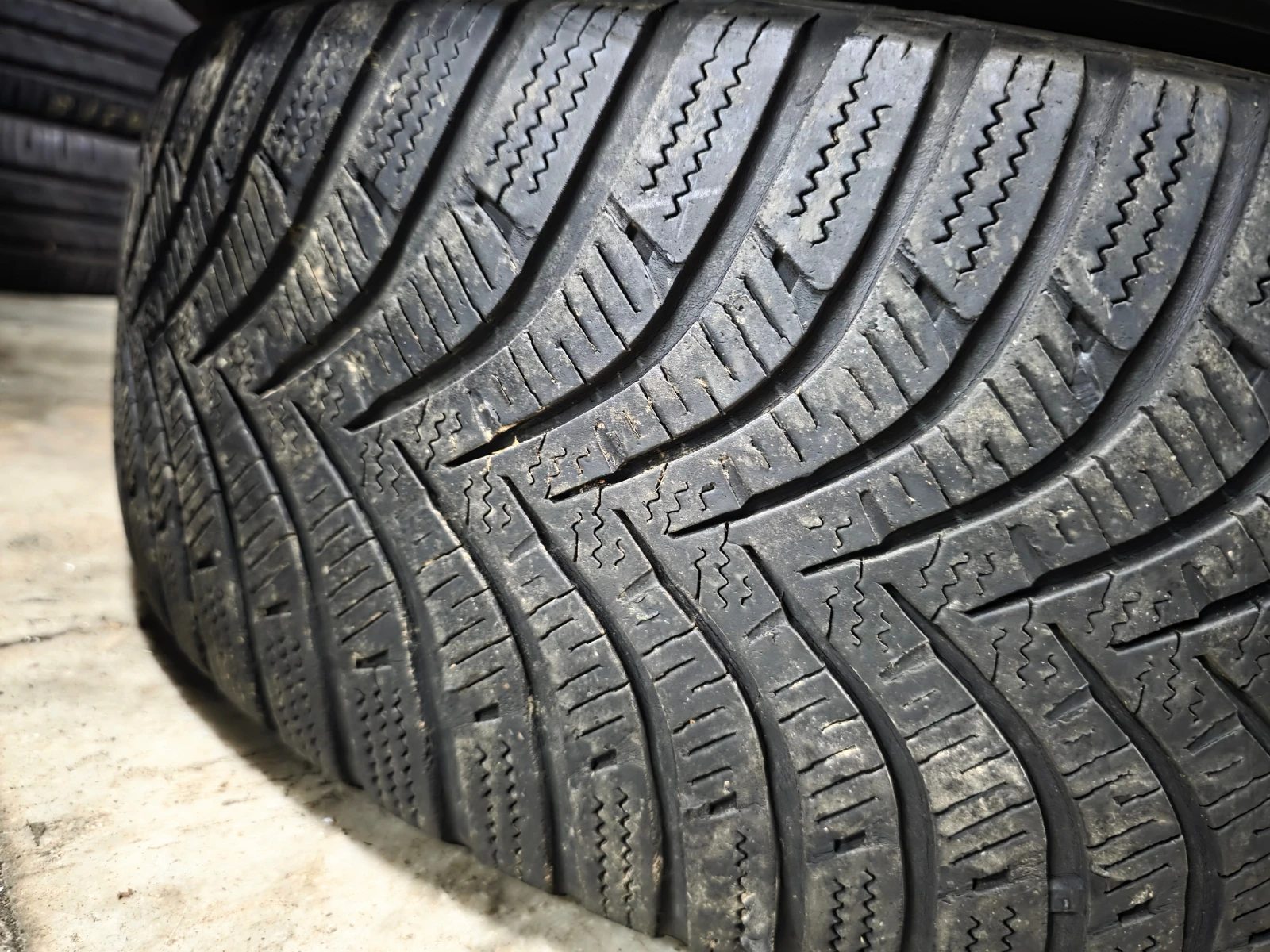 ���� 215/65R16 | Mobile.bg � ����������� 5