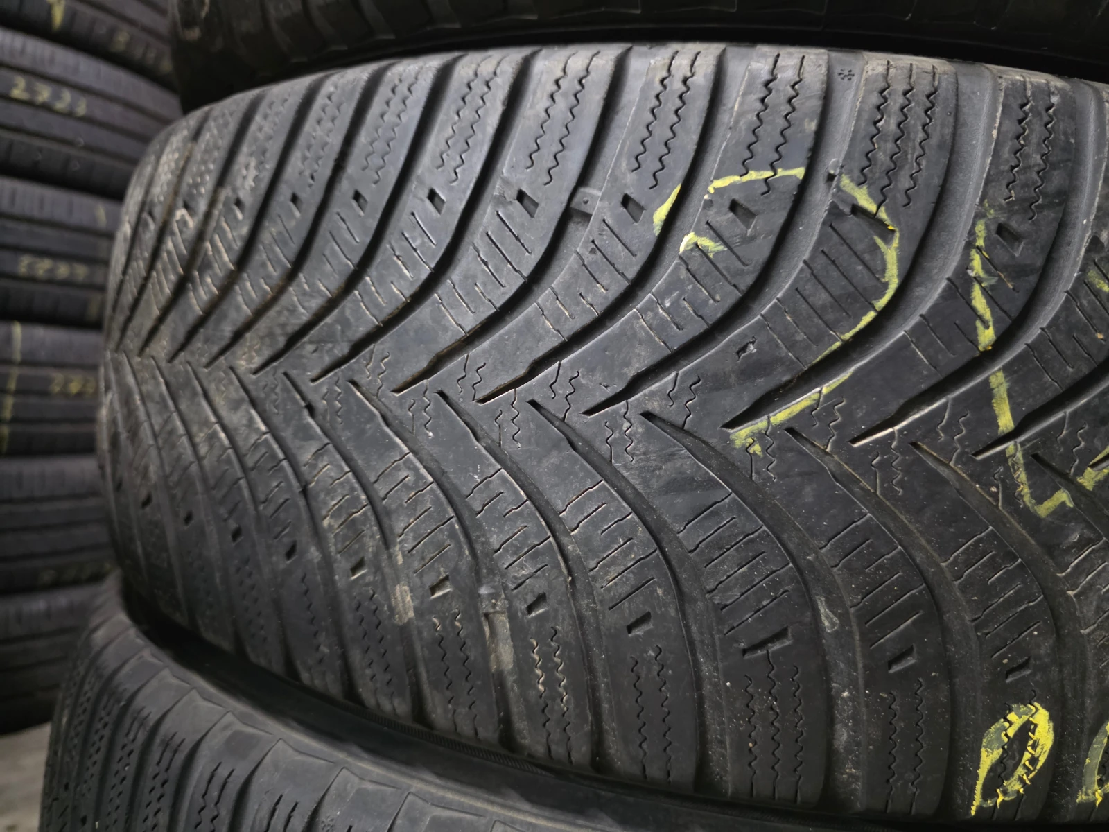 ���� 215/65R16 | Mobile.bg � ����������� 3