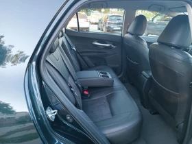 Toyota Auris 1.8i-147кс-ШВЕЙЦАРИЯ-РЪЧКА-6ск-FACELIFT-NAVI, снимка 11