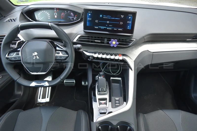 Peugeot 3008 GT*Camera*Pano*Full Led*18*, снимка 13 - Автомобили и джипове - 40833531