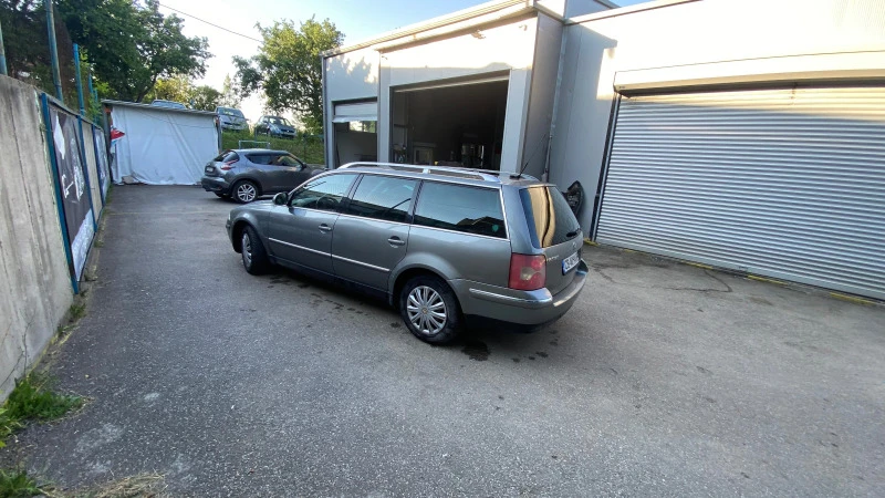 VW Passat, снимка 4 - Автомобили и джипове - 47734306