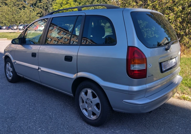 Opel Zafira, снимка 1 - Автомобили и джипове - 47518610