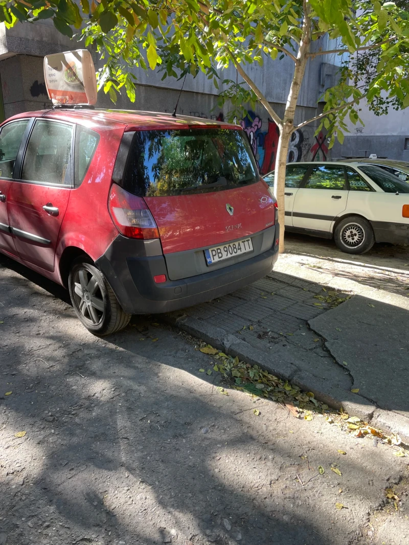 Renault Scenic, снимка 6 - Автомобили и джипове - 47648995