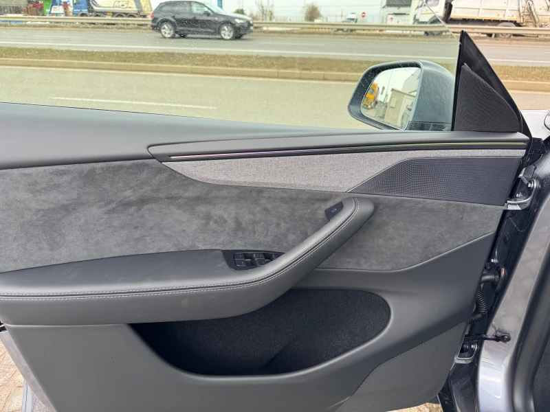 Tesla Model Y Juniper-2025\Standart, long-range 4x4 или Launch, снимка 10 - Автомобили и джипове - 49464835