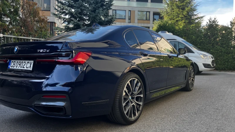BMW 750 Уникат, Full, Massage, Bower & Wilkins , снимка 3 - Автомобили и джипове - 52350061