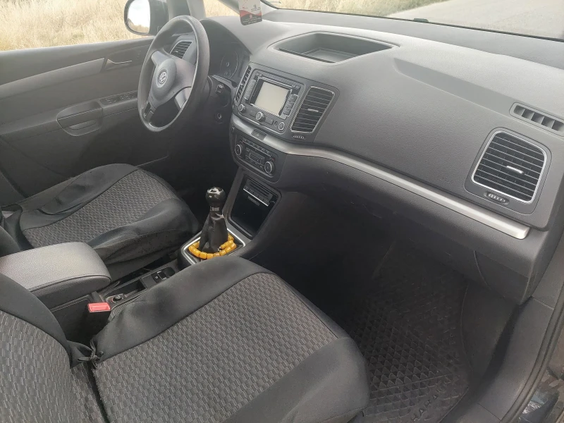 VW Sharan 2.0 TDI HIGHLINE, снимка 9 - Автомобили и джипове - 52393505