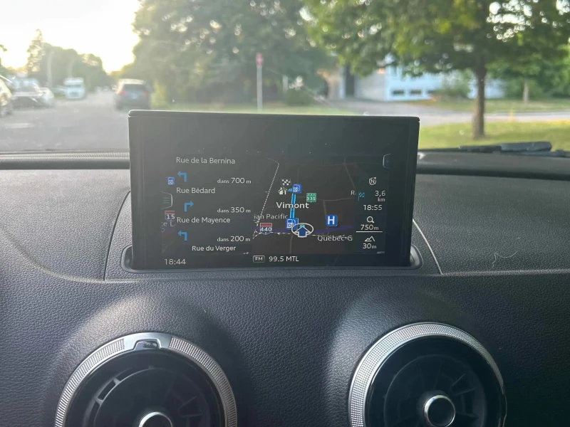 Audi S3 Technik* S-line* B&O* Подгрев* Пано* Камера, снимка 10 - Автомобили и джипове - 52317905