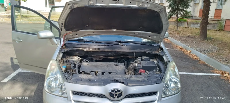 Toyota Corolla verso, снимка 8 - Автомобили и джипове - 51791145