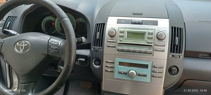 Toyota Corolla verso, снимка 3 - Автомобили и джипове - 51791145