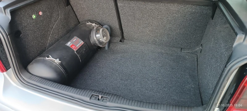 VW Golf, снимка 10 - Автомобили и джипове - 52570866