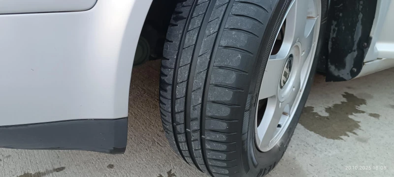 VW Golf, снимка 7 - Автомобили и джипове - 52570866