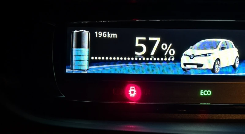 Renault Zoe 41kW Intense 350km, снимка 9 - Автомобили и джипове - 52287557