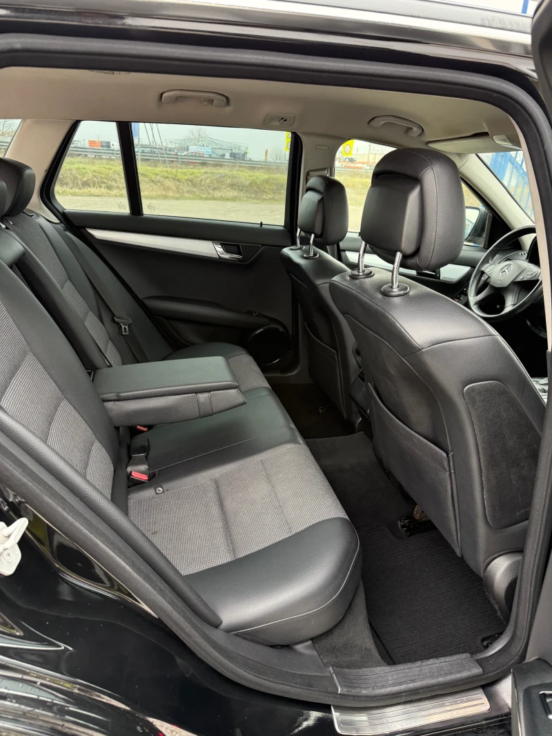 Mercedes-Benz C 220  CDI, снимка 8 - Автомобили и джипове - 53229453