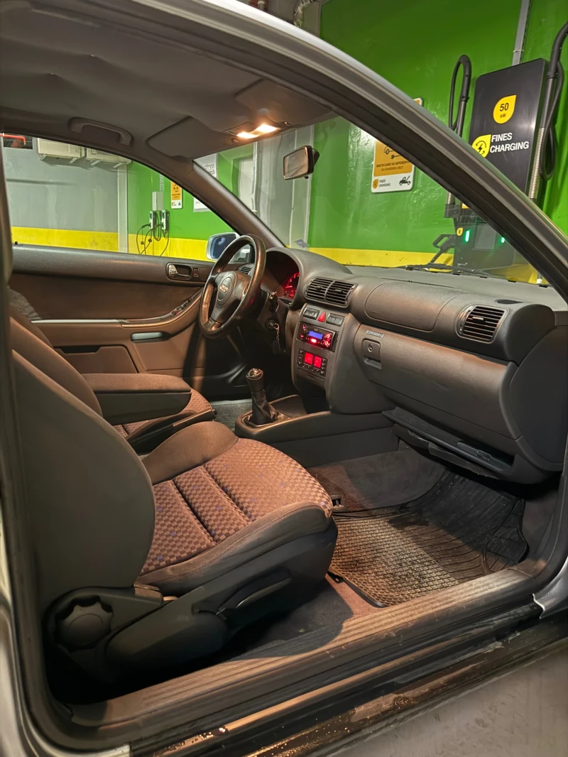 Audi A3 1.8T QUATTRO 185 000км СЕРВИЗНА ИСТОРИЯ КАСКО, снимка 10 - Автомобили и джипове - 53428140