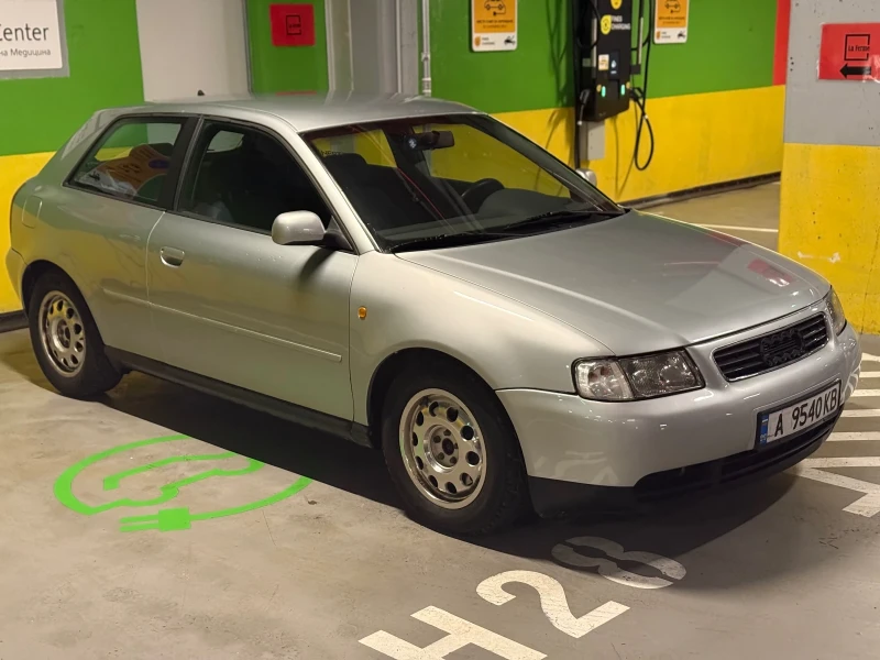 Audi A3 1.8T QUATTRO 185 000км СЕРВИЗНА ИСТОРИЯ КАСКО, снимка 3 - Автомобили и джипове - 53428140