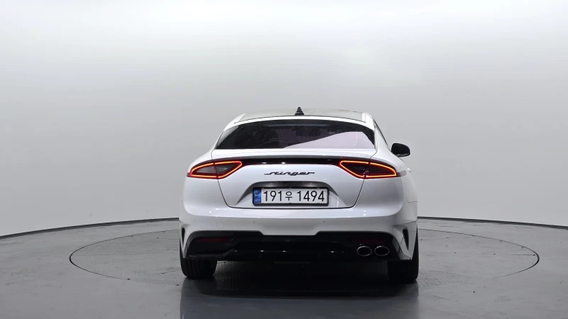 Kia Stinger 2.2CRDI/Пълна сервизна !!!, снимка 4 - Автомобили и джипове - 53496913