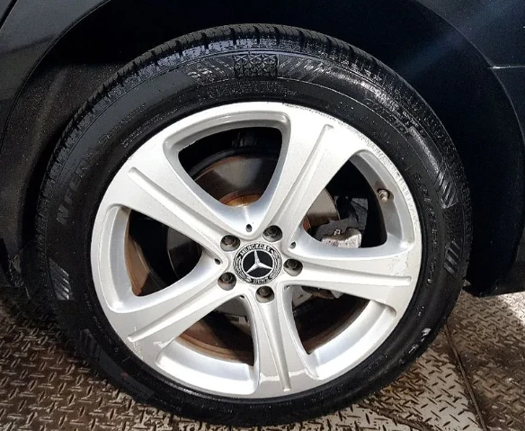 Mercedes-Benz E 220 E220d 4MATIC, снимка 15 - Автомобили и джипове - 52751292