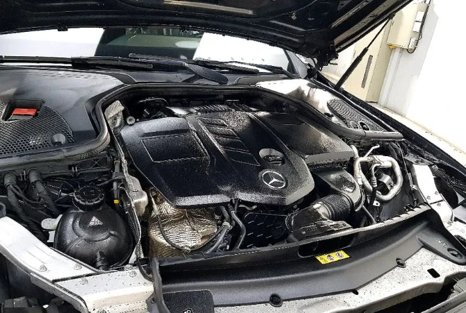 Mercedes-Benz E 220 E220d 4MATIC - изображение 6