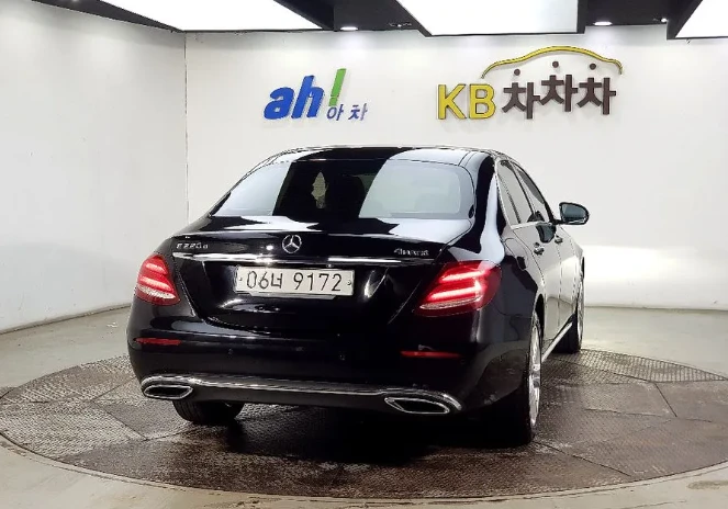 Mercedes-Benz E 220 E220d 4MATIC - изображение 4