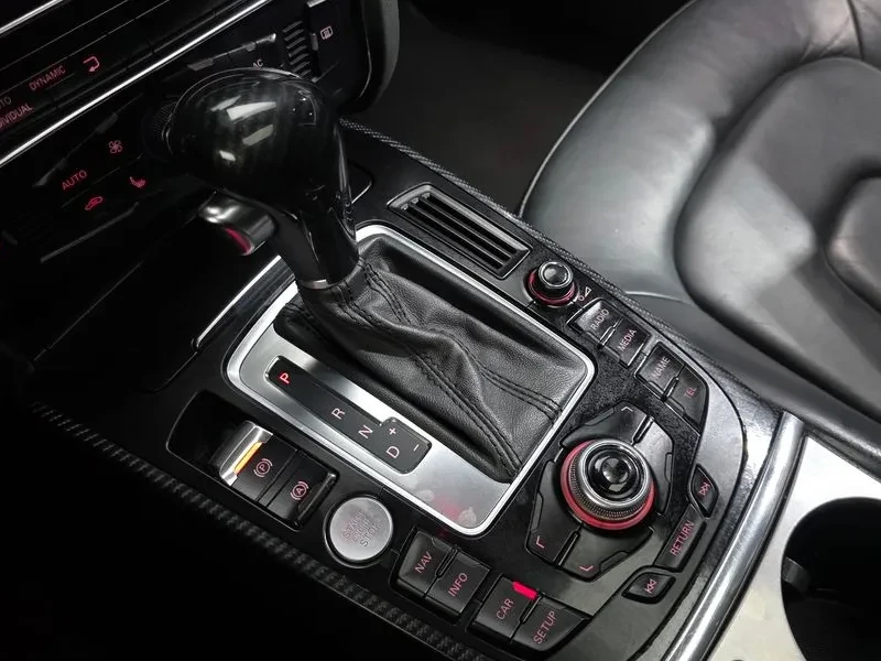 Audi A4 2.0 TFSI Quattro, снимка 9 - Автомобили и джипове - 54550837
