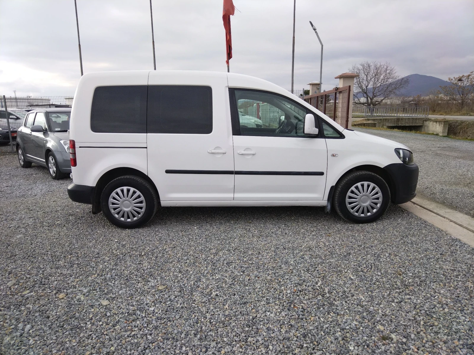 VW Caddy  - изображение 8