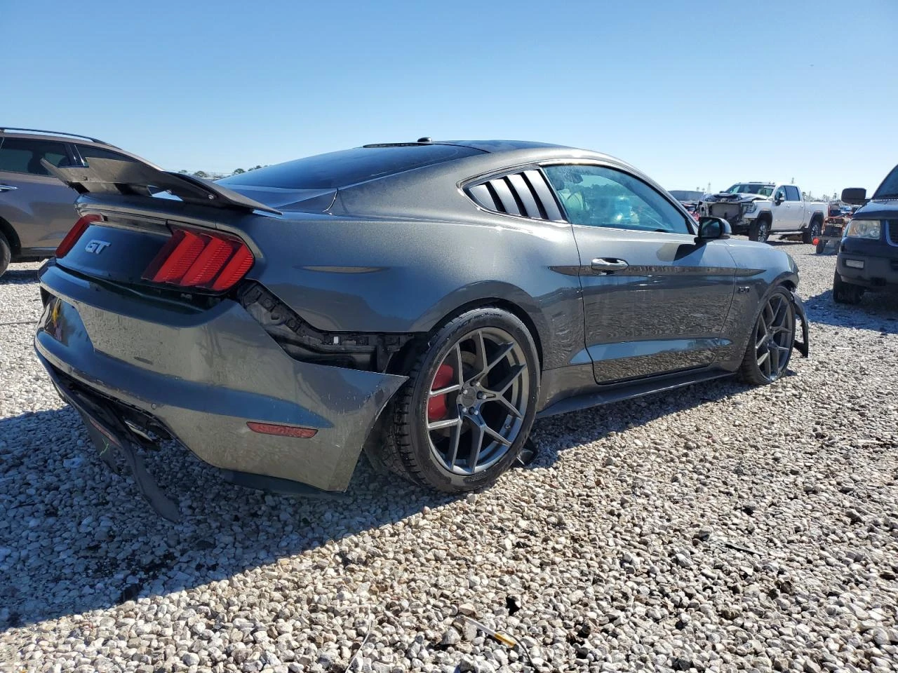Ford Mustang GT*  - изображение 4