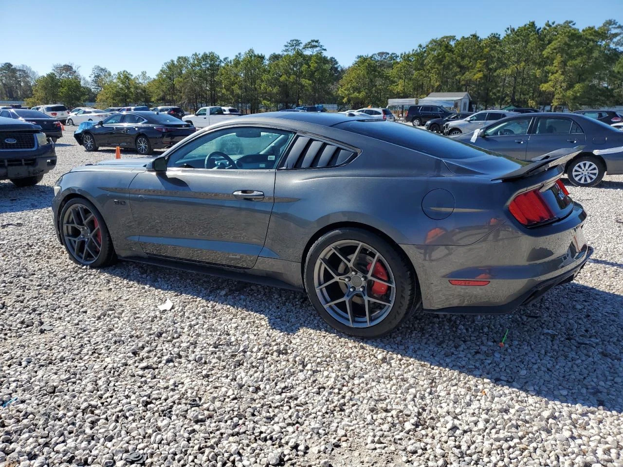 Ford Mustang GT*  - изображение 6
