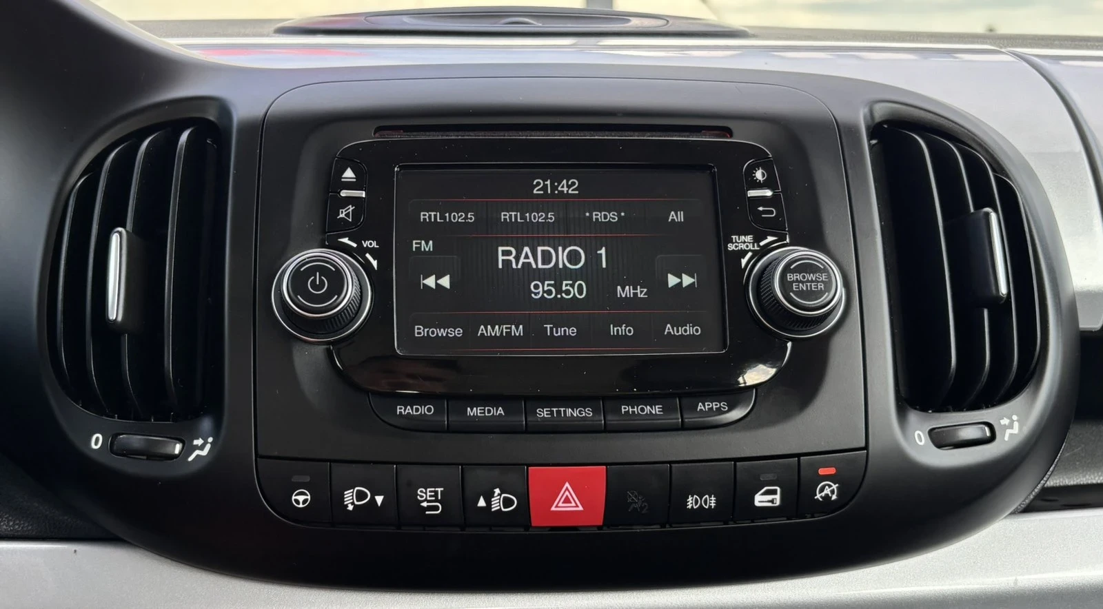 Fiat 500L 1.3M JET/FACE/09.2017г/EURO6B/93X.KM/UNIKAT | Mobile.bg — изображение 13