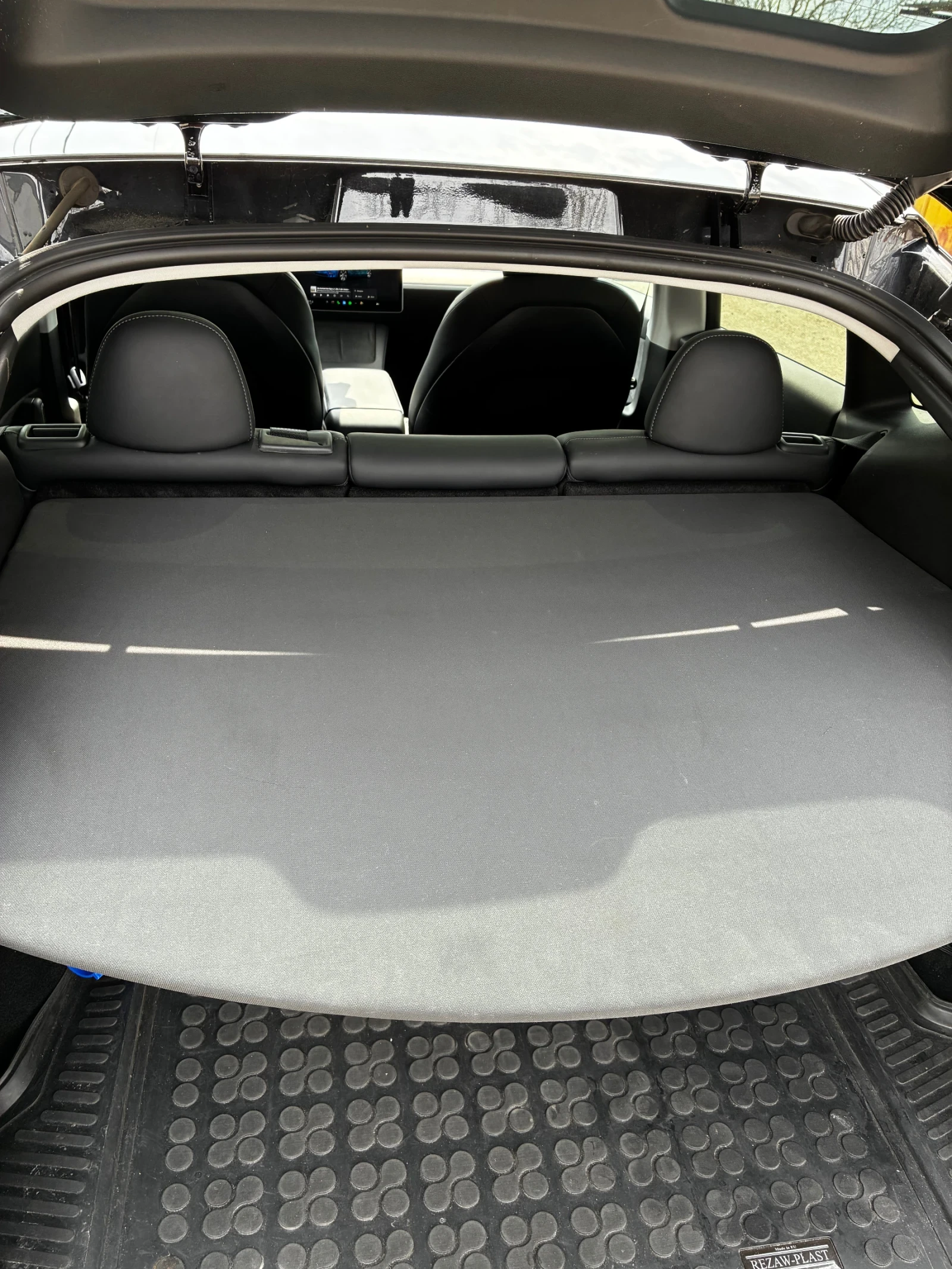 Tesla Model Y Long range новата батерия, снимка 13 - Автомобили и джипове - 52934986