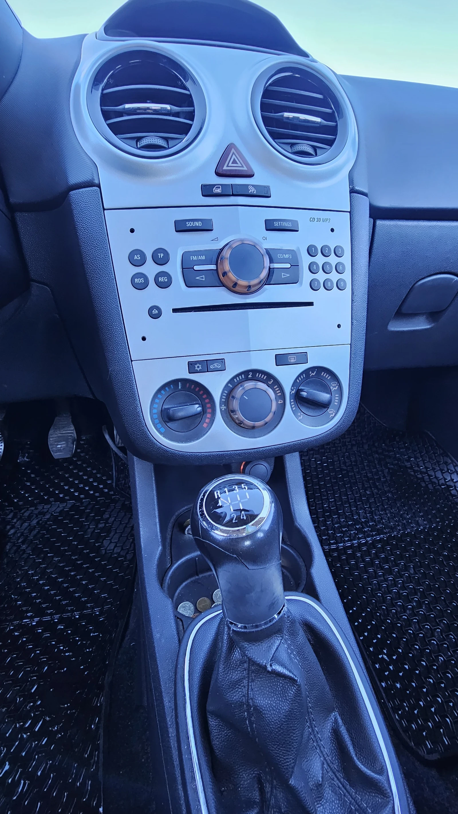 Opel Corsa D - изображение 10