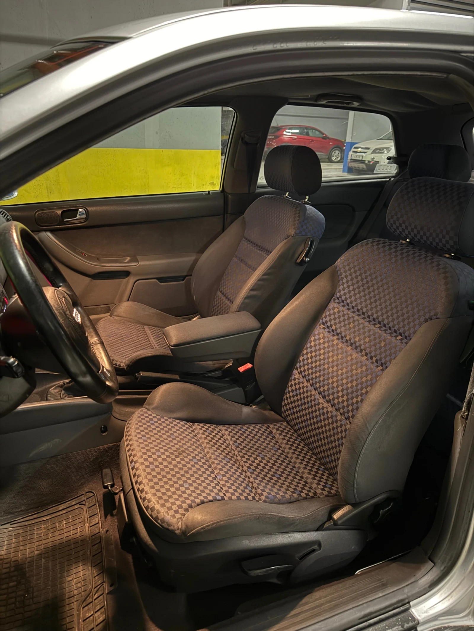 Audi A3 1.8T QUATTRO 185 000км СЕРВИЗНА ИСТОРИЯ КАСКО - изображение 9