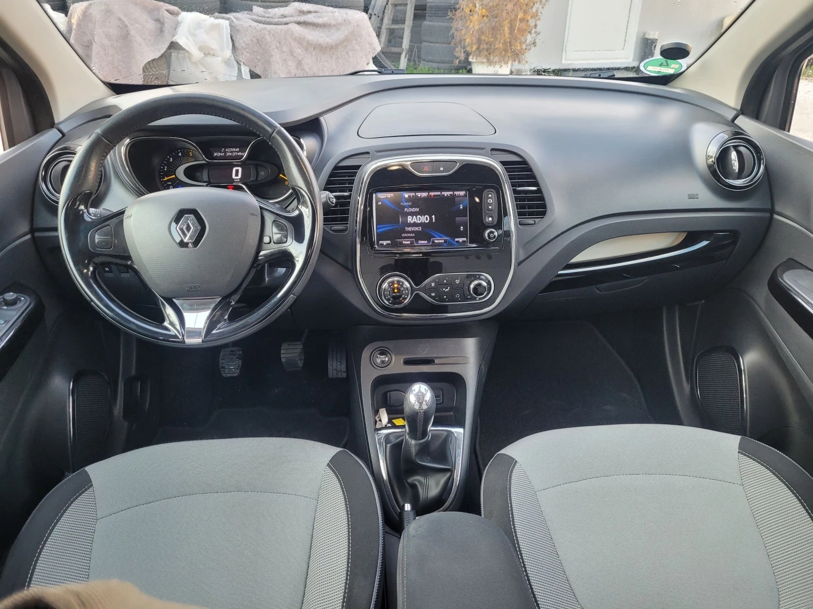 Renault Captur 1.5 DCI - изображение 10