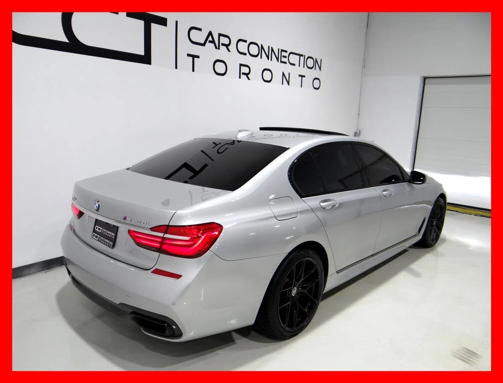 BMW 750 M750i* xDrive* АвтоКредит* (ЦЕНА ДО БГ), снимка 4 - Автомобили и джипове - 53828871