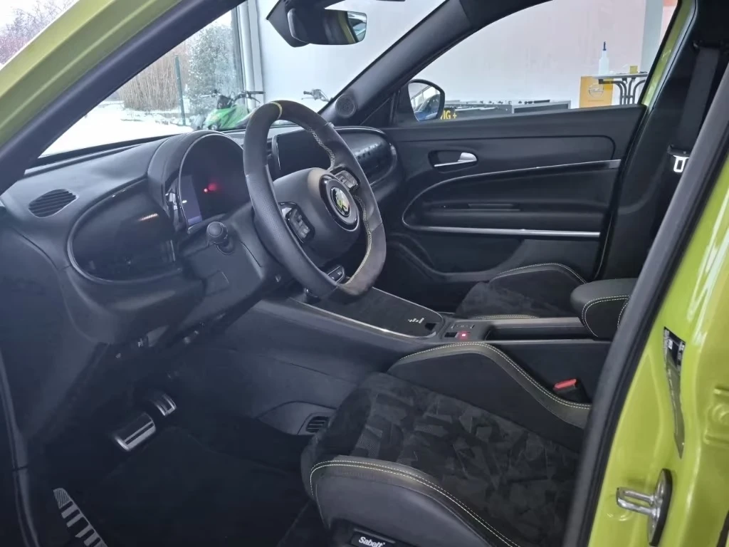 Abarth 600 e SCORPIONISSIMA CAMERA LED KEYLESS | Mobile.bg � ����������� 7