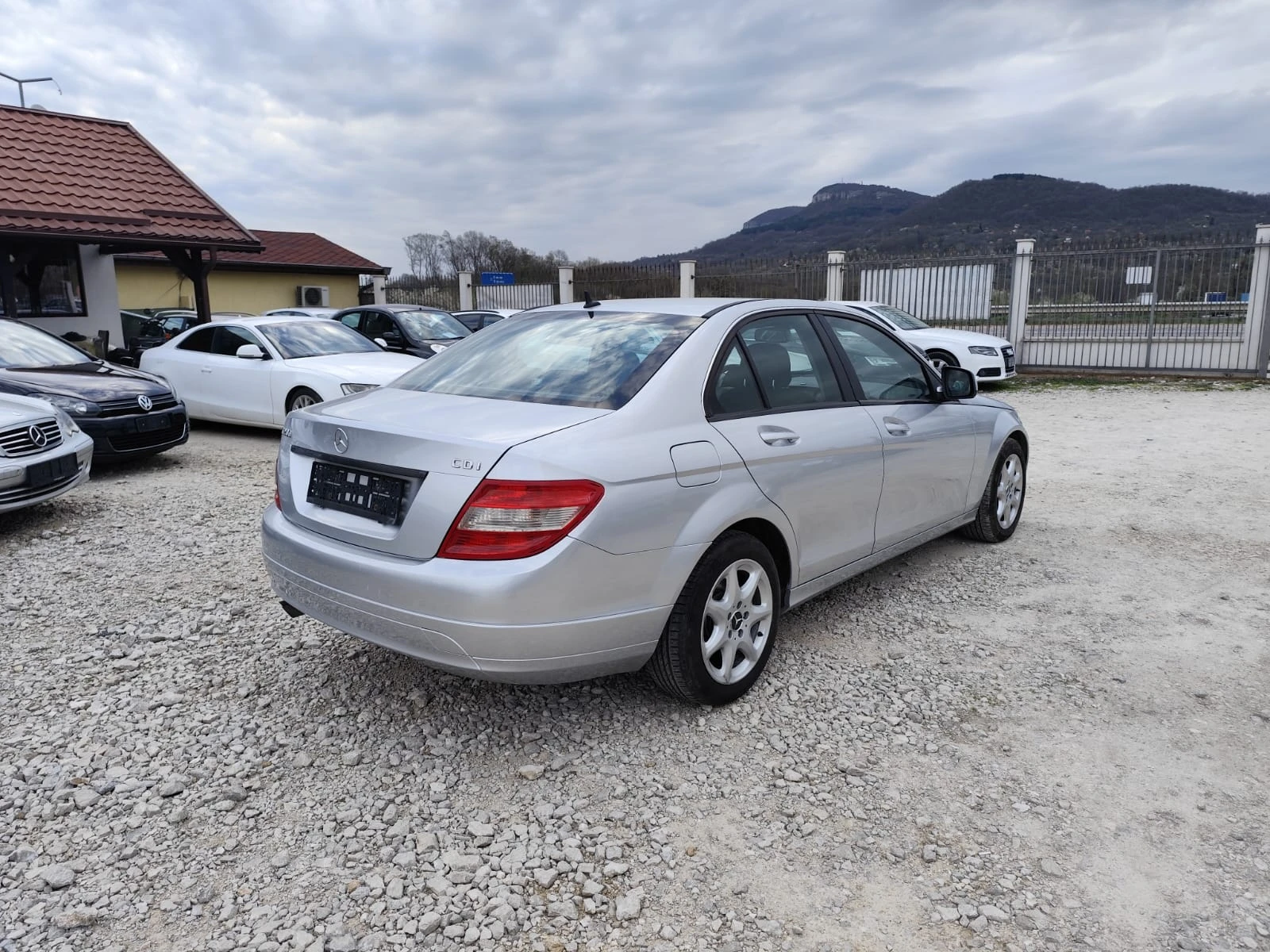 Mercedes-Benz C 200 2.2 дизел 136 коня, снимка 5 - Автомобили и джипове - 54145231