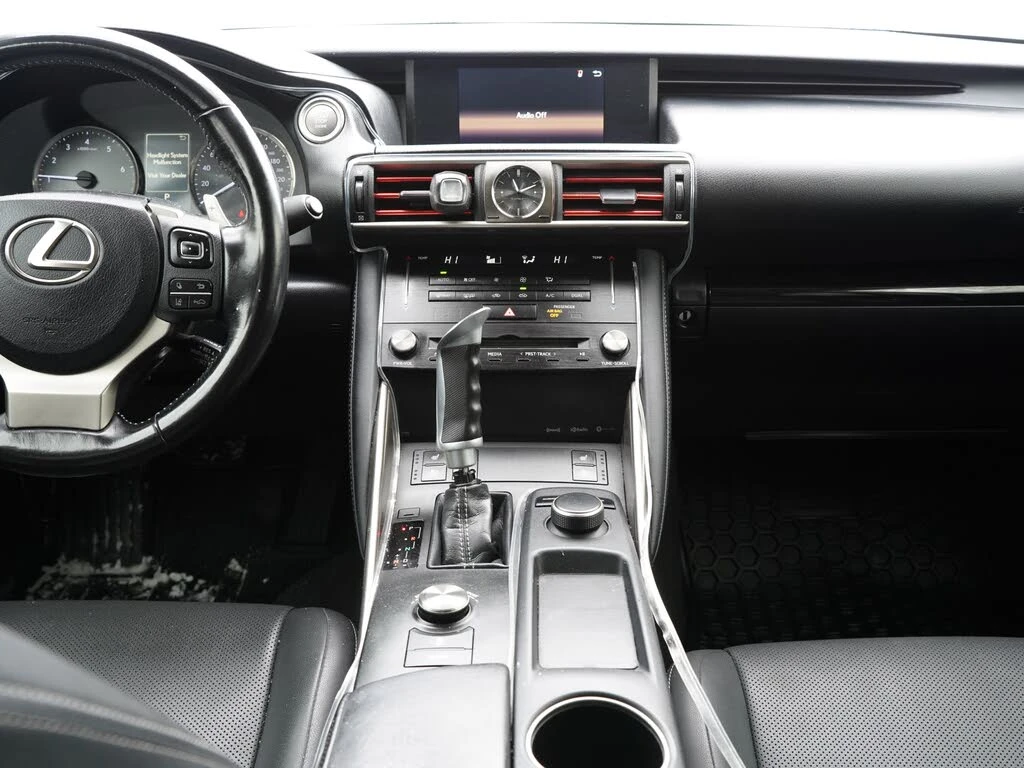 Lexus IS 300 AWD* ОБДУХВАНЕ* ПОДГРЕВ* ШИБЕДАХ* КАМЕРА, снимка 11 - Автомобили и джипове - 54372384