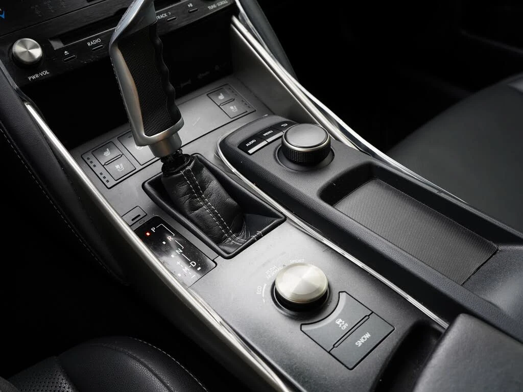 Lexus IS 300 AWD* ОБДУХВАНЕ* ПОДГРЕВ* ШИБЕДАХ* КАМЕРА, снимка 15 - Автомобили и джипове - 54372384