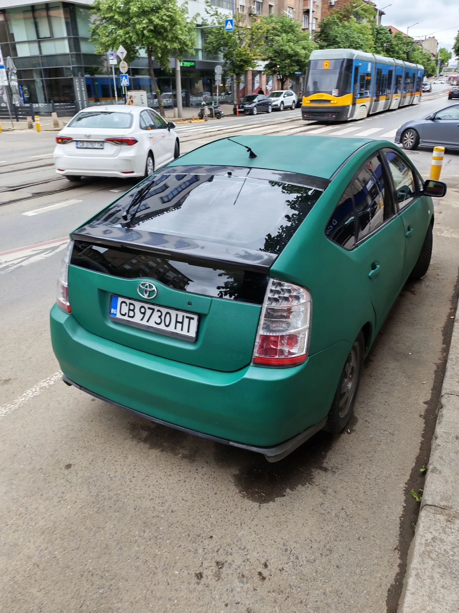 Toyota Prius, снимка 4 - Автомобили и джипове - 54588770