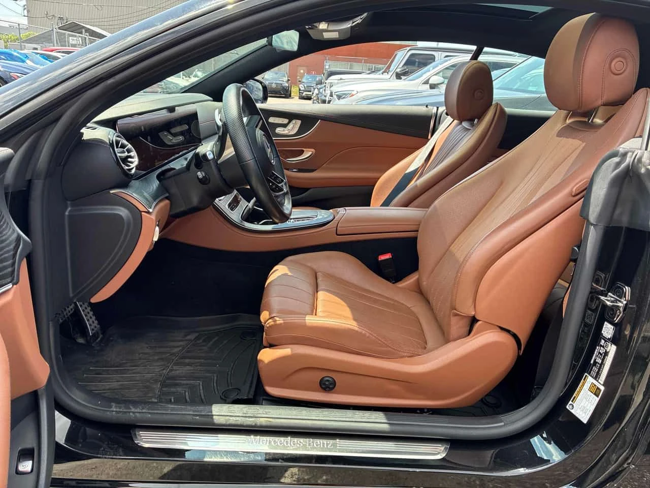 Mercedes-Benz E 450 * CARFAX * ОПЦИЯ ЗА ФИНАНСИРАНЕ , снимка 15 - Автомобили и джипове - 55328788