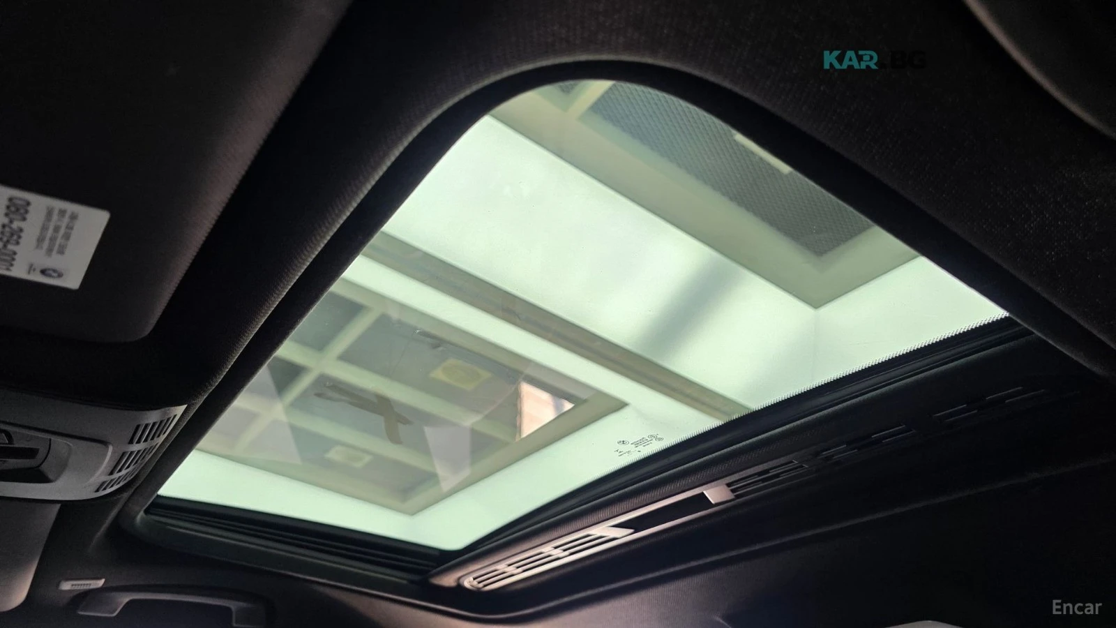 BMW 330 * M PACK* 360* Ambient Light* Head-up* PANO* CAMER, снимка 17 - Автомобили и джипове - 55405809