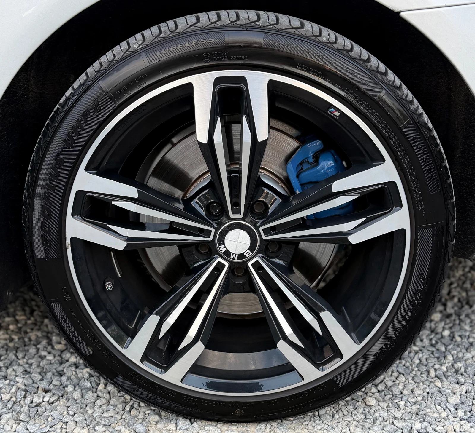 BMW 530 258HP| FACE| M-PACK| X-DRIVE| 8ZF| RECARO| ЛИЗИНГ, снимка 8 - Автомобили и джипове - 55436538