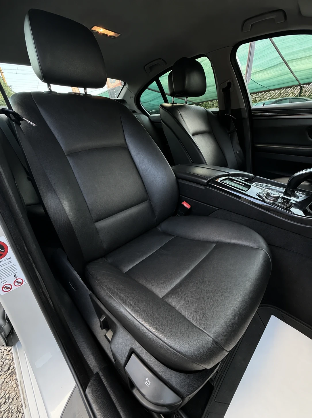 BMW 530 258HP| FACE| M-PACK| X-DRIVE| 8ZF| RECARO| ЛИЗИНГ, снимка 9 - Автомобили и джипове - 55436538