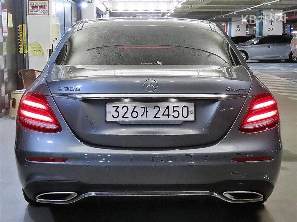 Mercedes-Benz E 300 4MATIC AMG LINE PANORAMA 360CAM O���� BURMESTER | Mobile.bg � ����������� 4